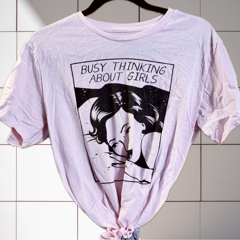 ✨Light Pink Graphic Tee